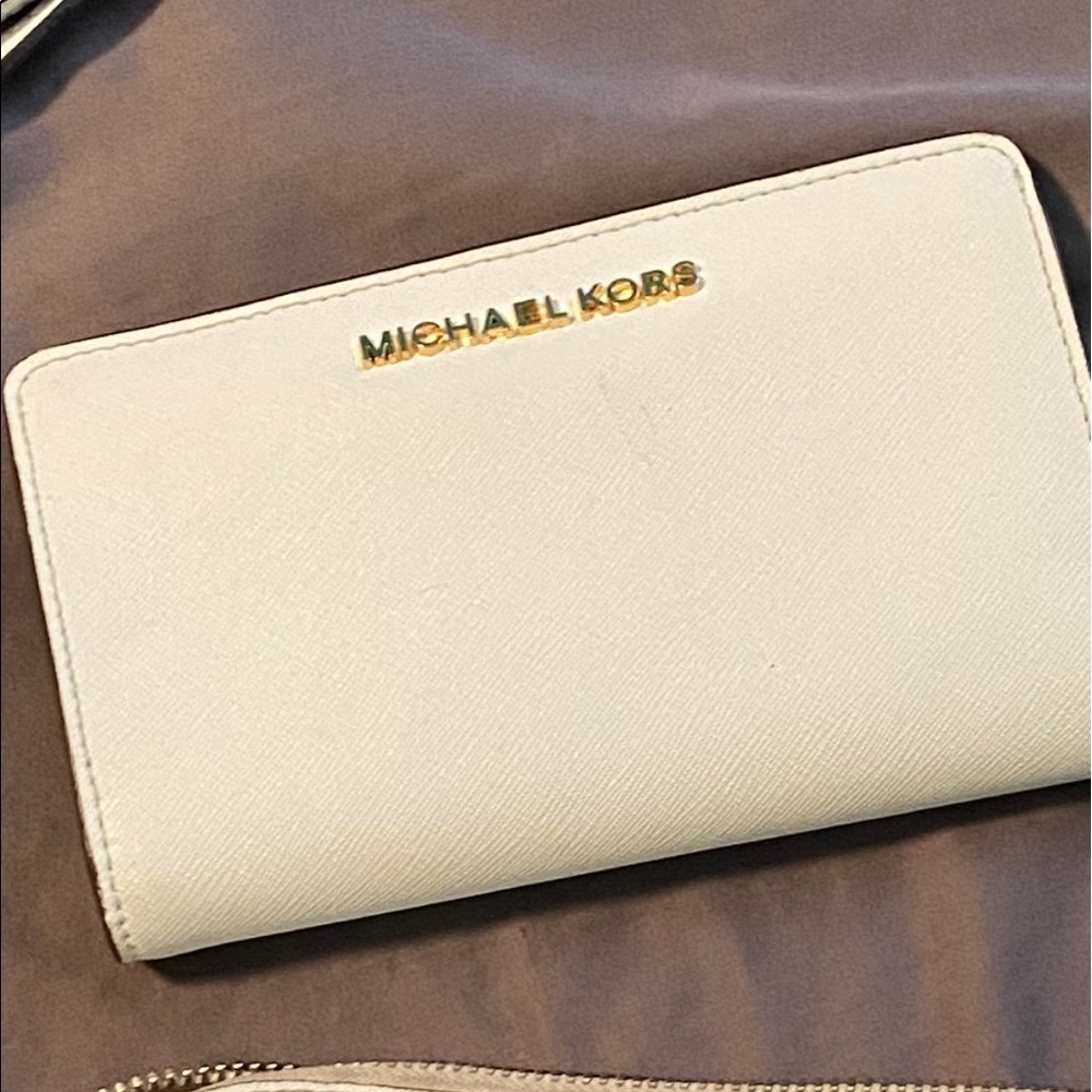 Michael kors wallet